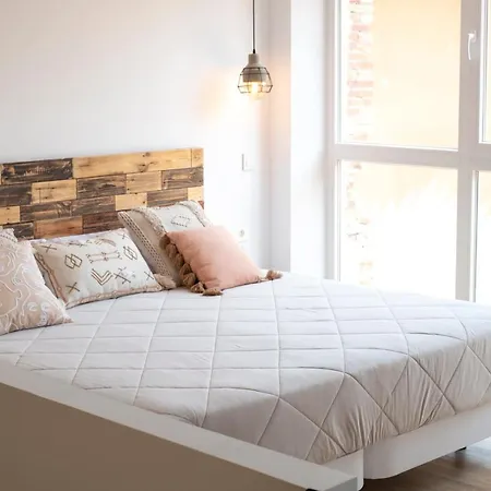 Apartment Bocairenthomes, En Pleno Centro De Bocairent, Con Pequena Piscina Y Parking Privado Bocairent