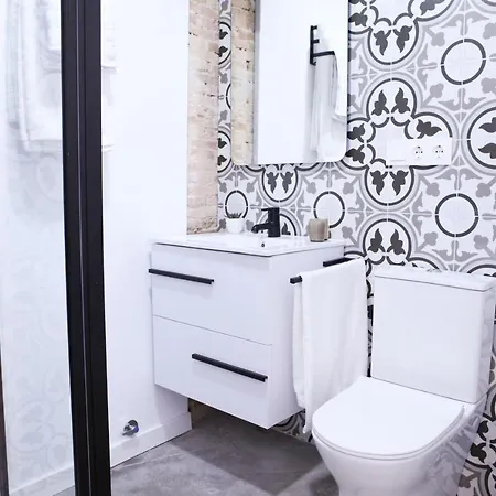 Bocairenthomes, En Pleno Centro De Bocairent, Con Pequena Piscina Y Parking Privado Bocairent