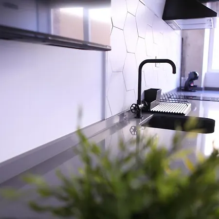 Bocairenthomes, En Pleno Centro De Bocairent, Con Pequena Piscina Y Parking Privado