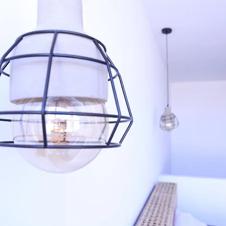 Bocairenthomes, En Pleno Centro De Bocairent, Con Pequena Piscina Y Parking Privado
