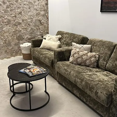 Bocairenthomes, En Pleno Centro De Bocairent, Con Pequena Piscina Y Parking Privado *